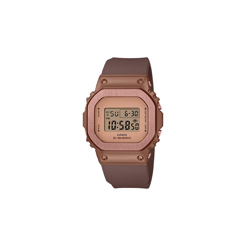 

Casio all-metal series - square plate digital display, metal retro classic small square, waterproof and shockproof movement, quartz GM-S5600BR-5PR серый