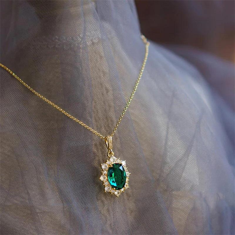 Design Inlaid Zircon Inlaid Necklace, Simple Temperament Geometric Pendant Female, Light Luxury Neck Chain