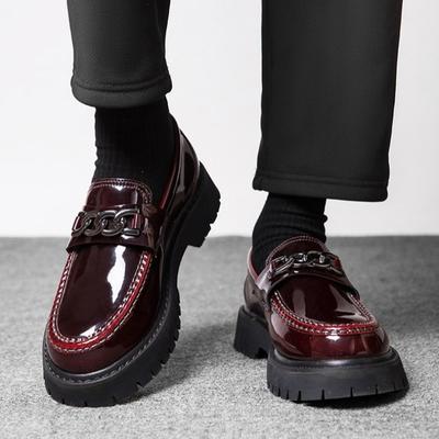 Nouvelles Chaussures à Plateforme Mocassins Homme Semelle Épaisse Chaussure de Mariage Noir Surface Brillante Chaussures d'Affaires Slip-on Cuir Augmenter Chaussure Décontractée