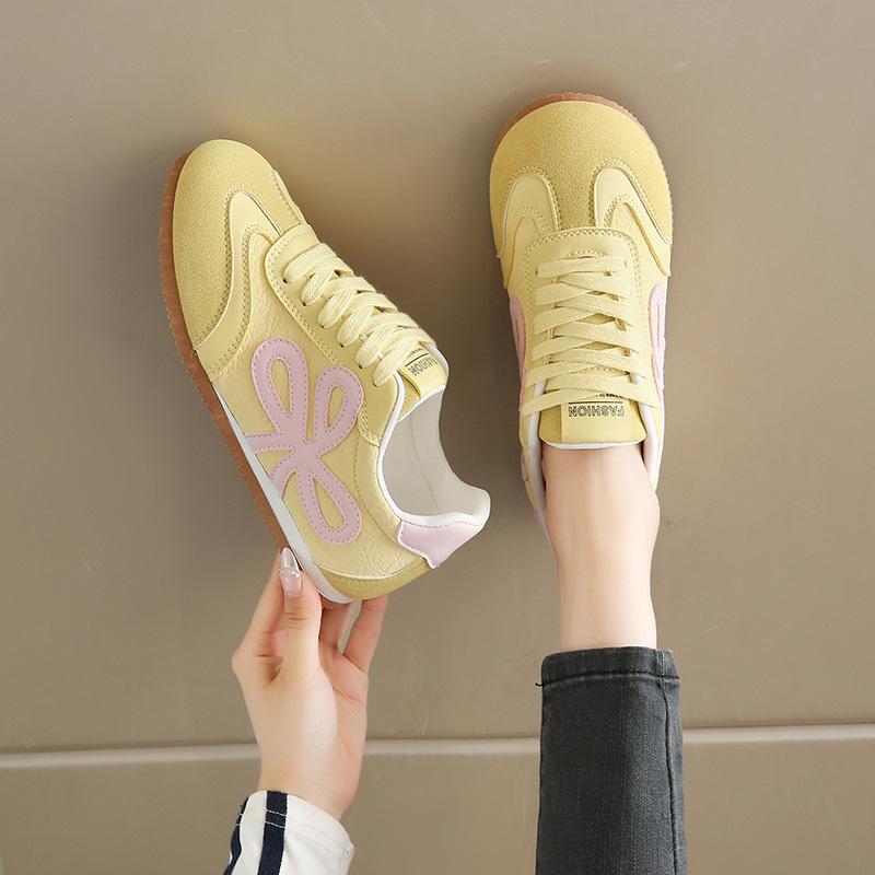 Forrest Gump training shoes women's 2025 spring and autumn new flat bottom showing feet small retro American popular versatile casual sports shoes