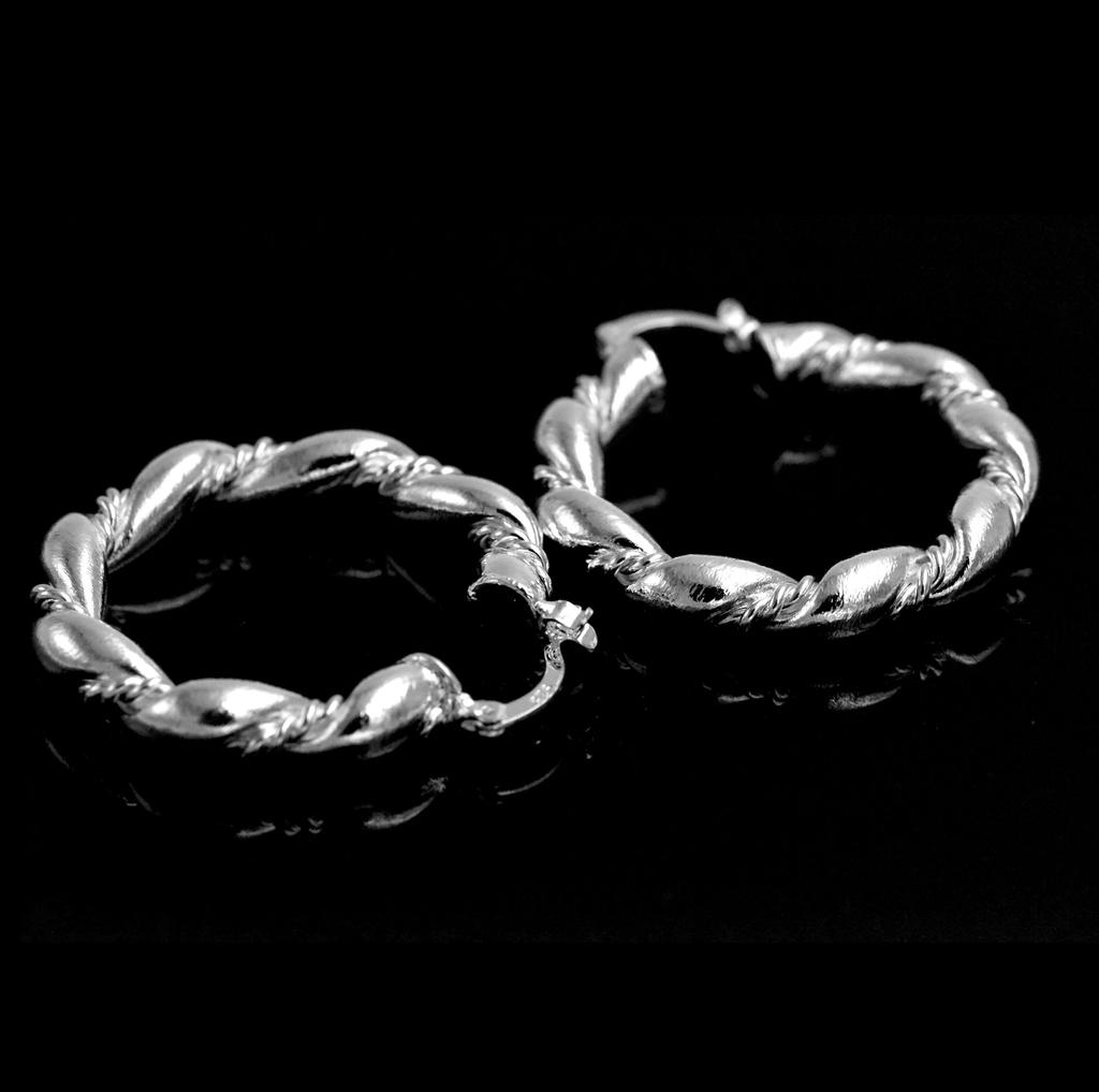 Silver-plated earrings S925 silver earrings Korean style exquisite women's fashion jewelry silver jewelry retro twisted rope hoop earrings