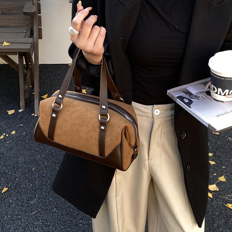 Casual Large Capaci Suede Bag Women New  Retro Brown Commuter Shoulder Bag Pillow Bag Purses and Handbags