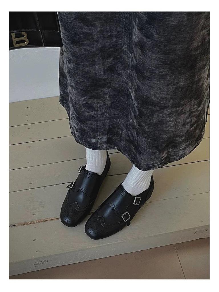 Damen Retro Brogue Square-Toe Slipper mit gravierter Gürtelschnalle - Vielseitiger britischer Stil.