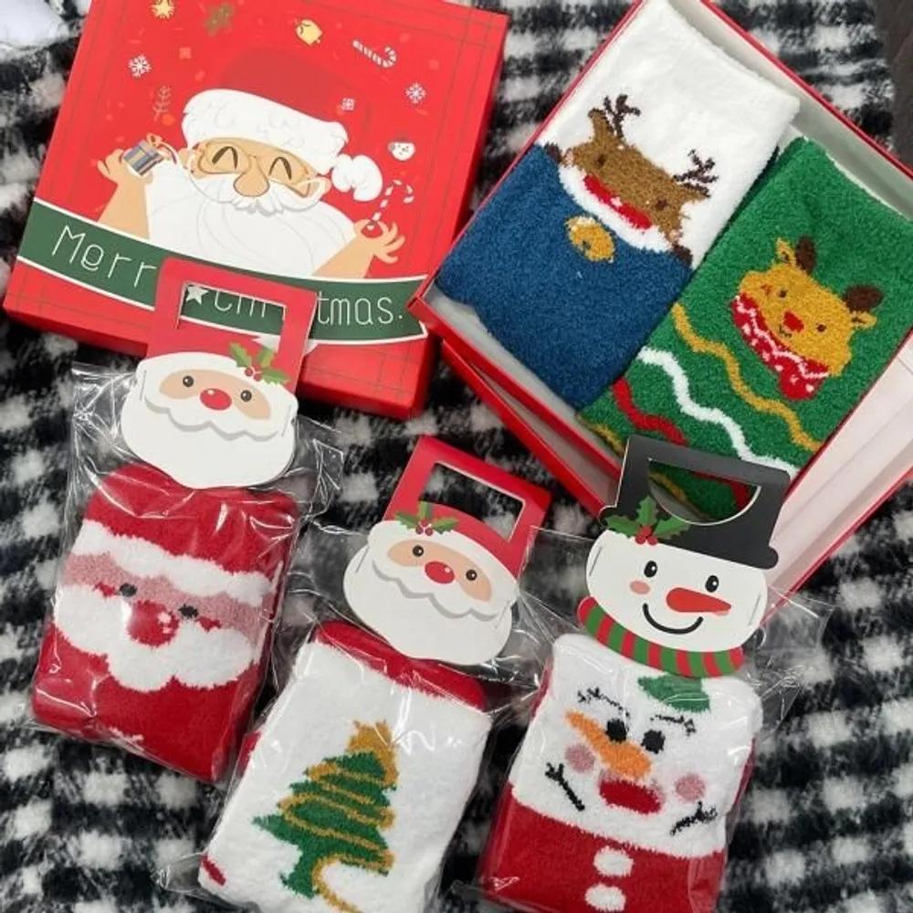 Godshop Christmas Gift Set 2 Types of Santa Sleep Socks (1 Pair) 1 random pair