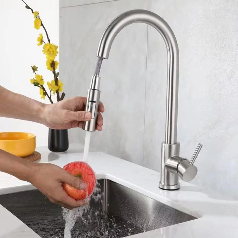 Silver/black Stainless Steel Pull-out Hot and Cold Water Sink/washbasin Faucet, Suitable for Kitchens, with Splash-proof Design.