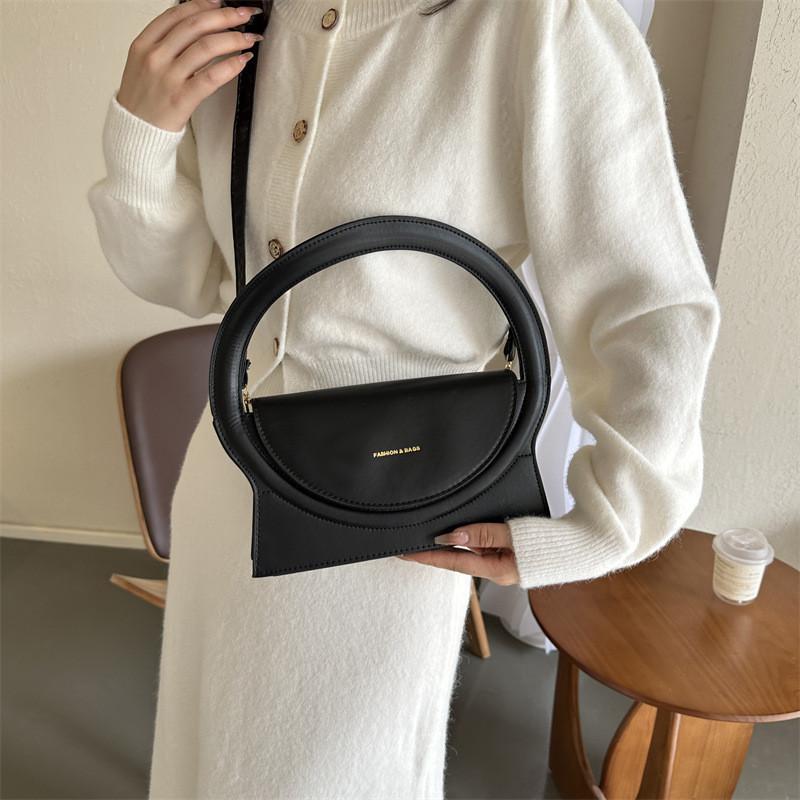 Neuankunft Mode Straßenstil PU-Leder Kleine Quadratische Tasche mit Rundem Ring Design für Damen