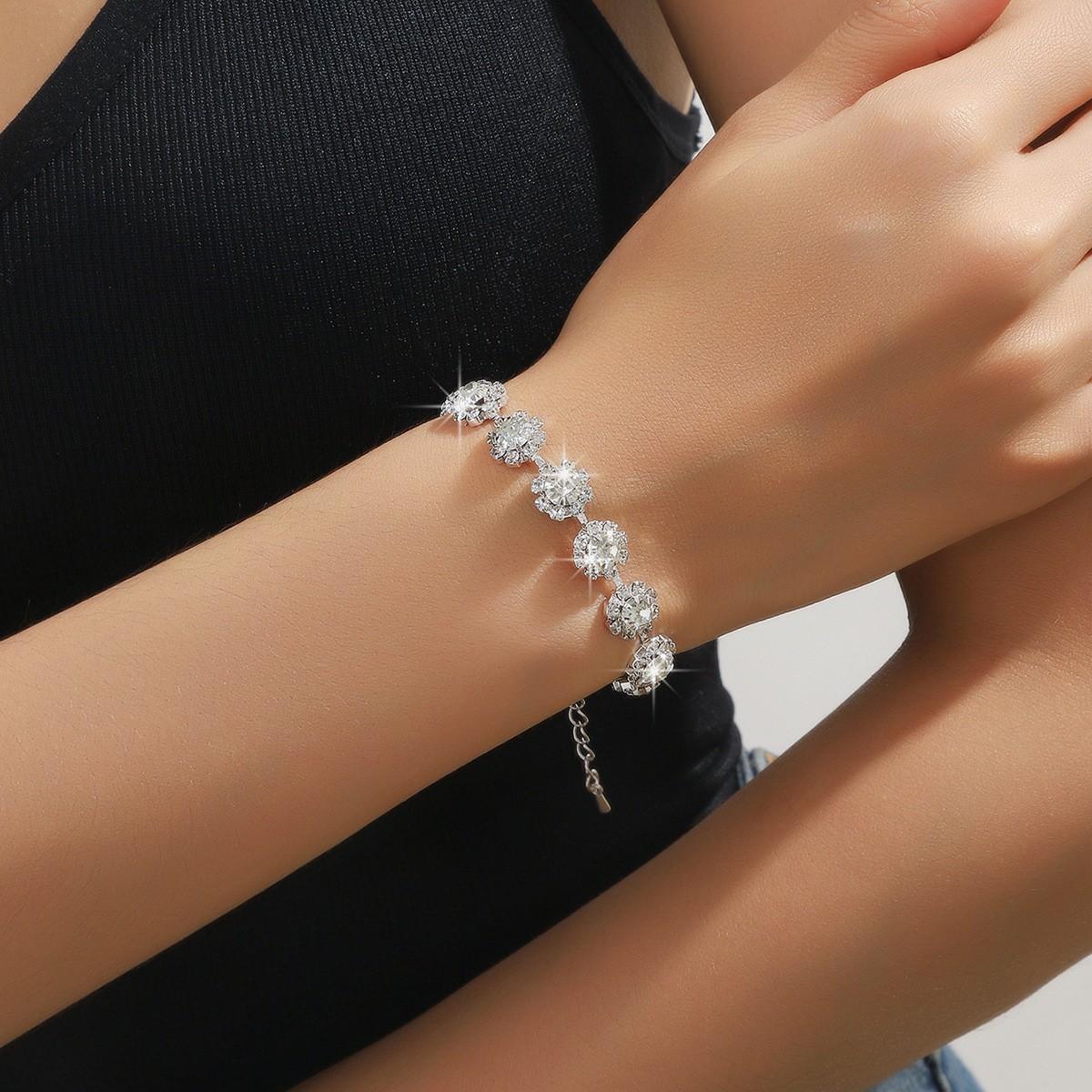 2026 Jewelry Necklace Earrings Bracelet Three-piece Full Diamond Flower Bridal Jewelry Set Dress Accessories 45CM