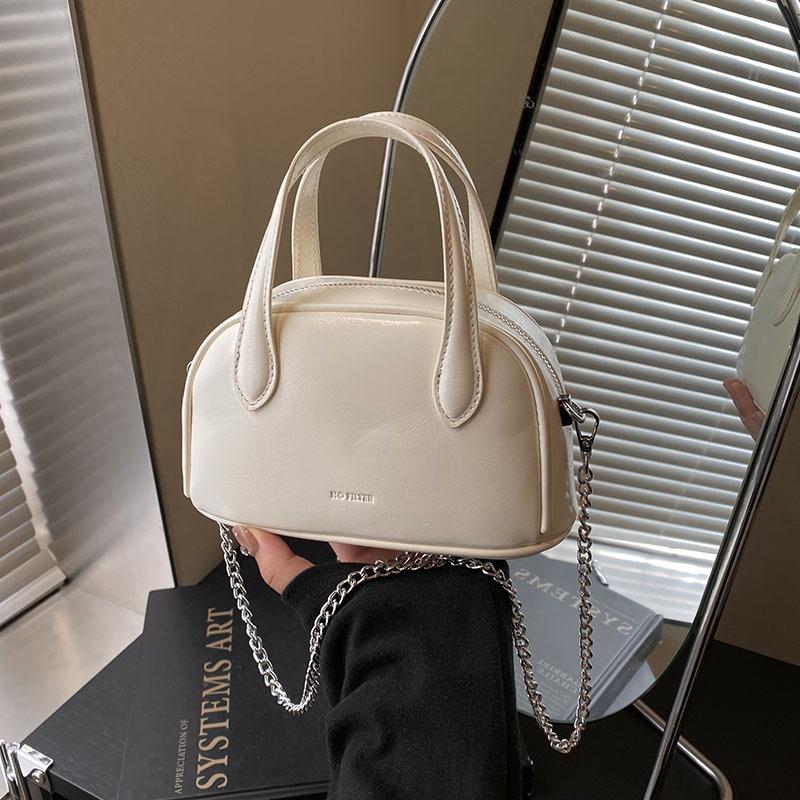 

Niche design retro small bag women s new simple shoulder messenger bag chain pillow bag белый