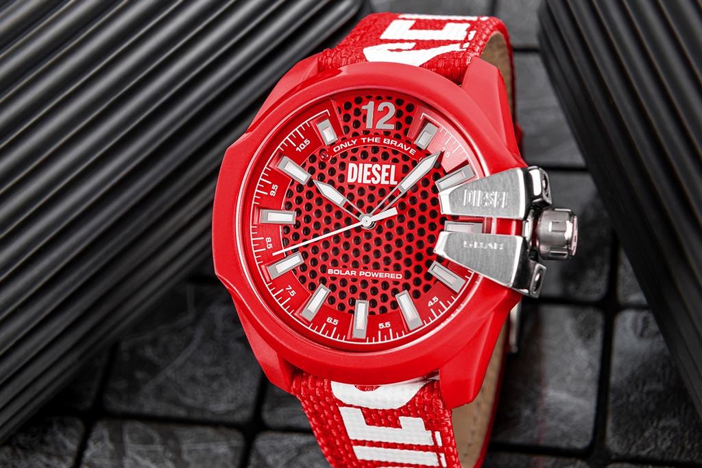 Herreklokke DIESEL Baby Chief Solar PoweRED DZ4619 + ESKE