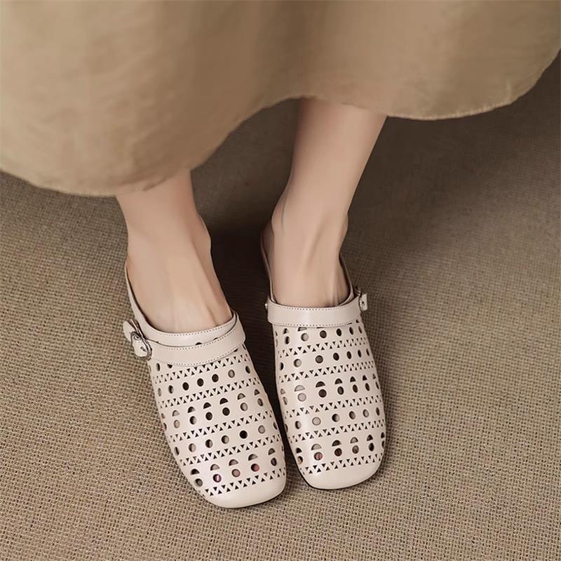 2025 neue hohle weiche Leder coole Hausschuhe Damen flache Sohle Innenhöhe erhöht halber Pantoffel ein Schuh zwei Tragevarianten Leder-Pantoffel Lochsandalen