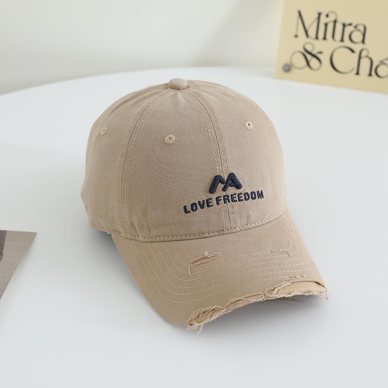 Casquette de baseball coréenne mignonne brodée grand tour de tête pour hommes et femmes même style coréen mode dessus souple casquette de baseball couple tendance