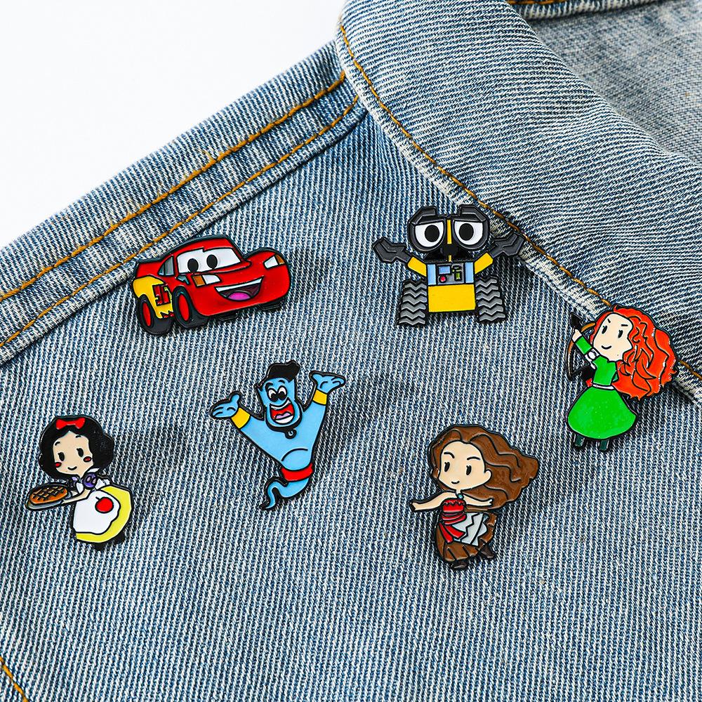 Creative European and American film and television characters Metal badges Snow White Alloy Oil Drip Brooch Pin