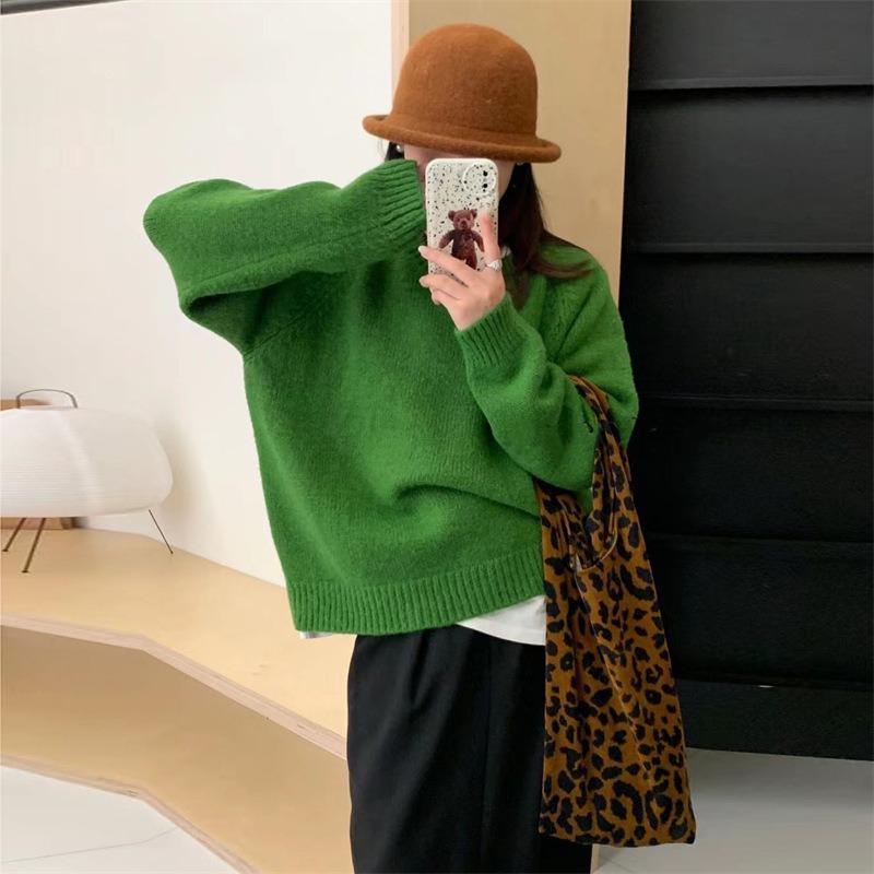Autumn and winter new thick round neck labeling pullover sweater women's loose soft waxy solid color Korean version knitted sweater top outside