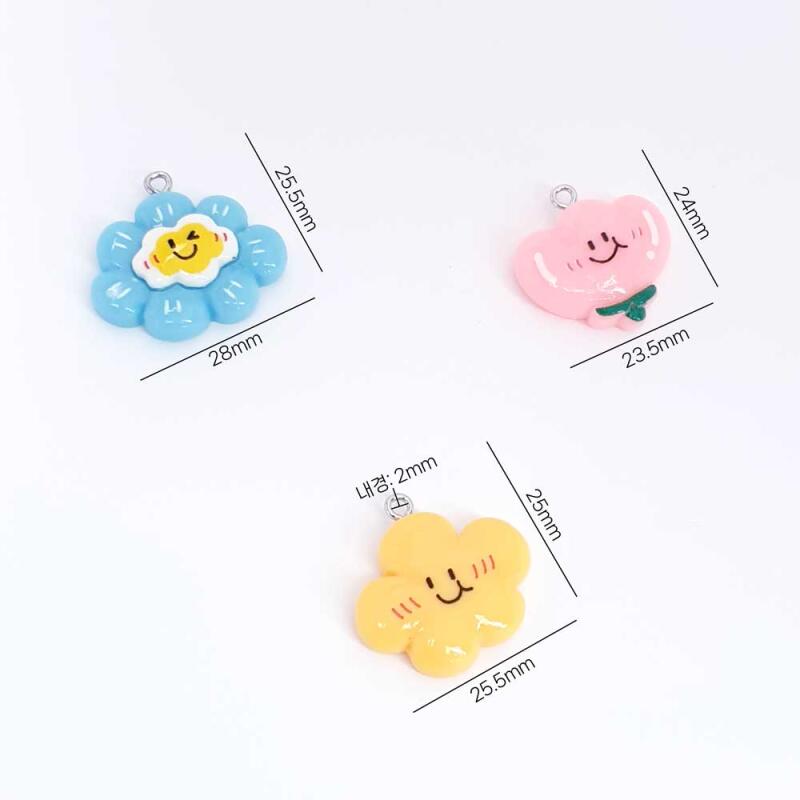 Smile Flower Heart Cloud Keychain Pendant Accessory Supplies