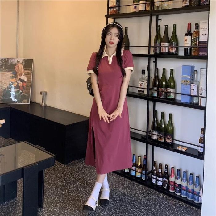 

New sweet contrasting color polo neck dress women s summer design feeling pleated slim slim slim split skirt S розы красного