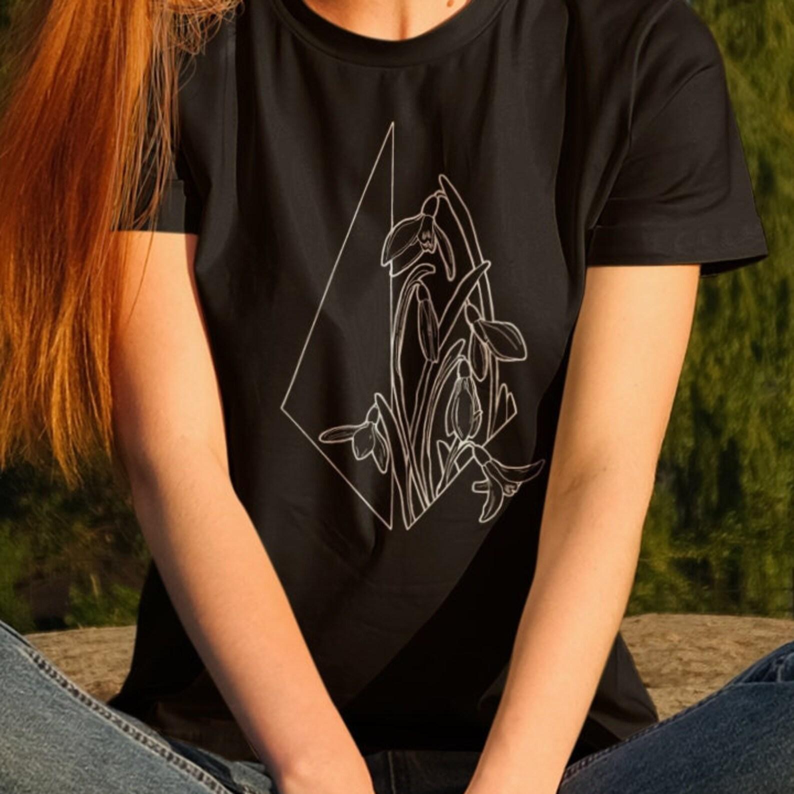 Floral T-Shirt: Hand-Drawn Wildflower Graphic Tee 4XL