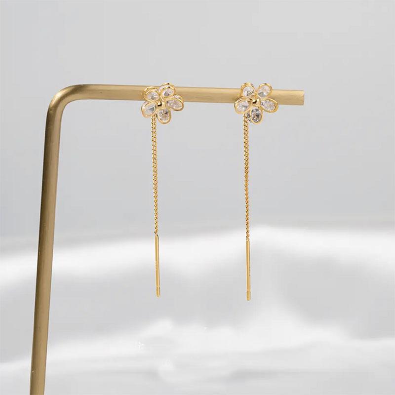 

Простые серьги-кисточки из кристаллов Новые темпераментные серьги-богини, стройнящие круглое лицо