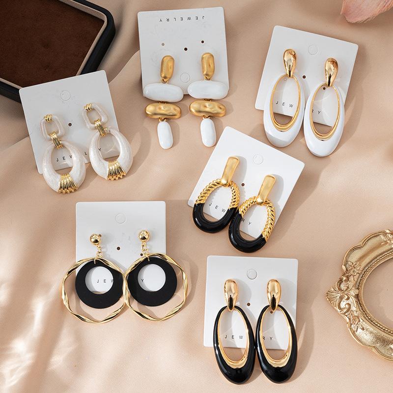 Niche Elliptical Geometric Hollow Earrings High-grade Light Luxury Earrings Hollow Geometric Exaggerated Shape Earrings