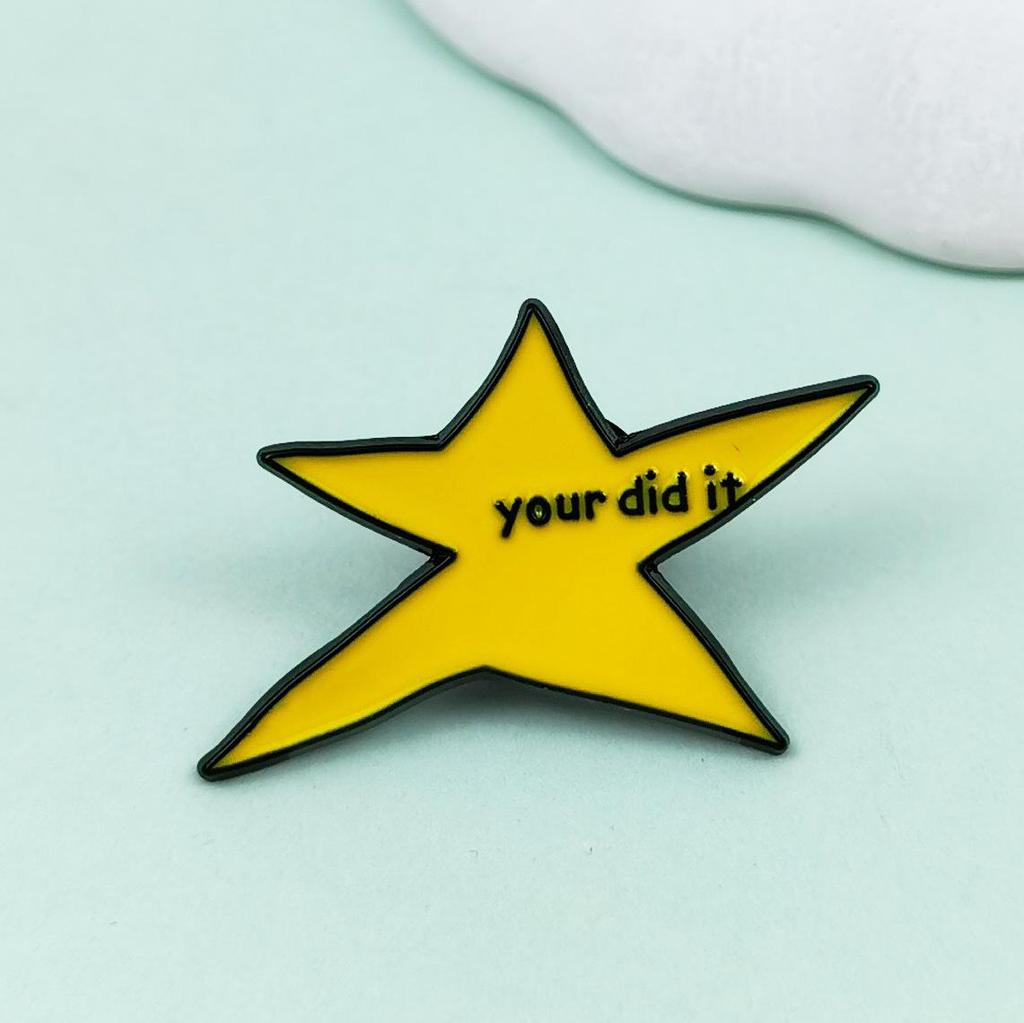 Heterosexual Star Brooch: Fun English Phrases Metal Badge for Clothes & Backpack Accessories