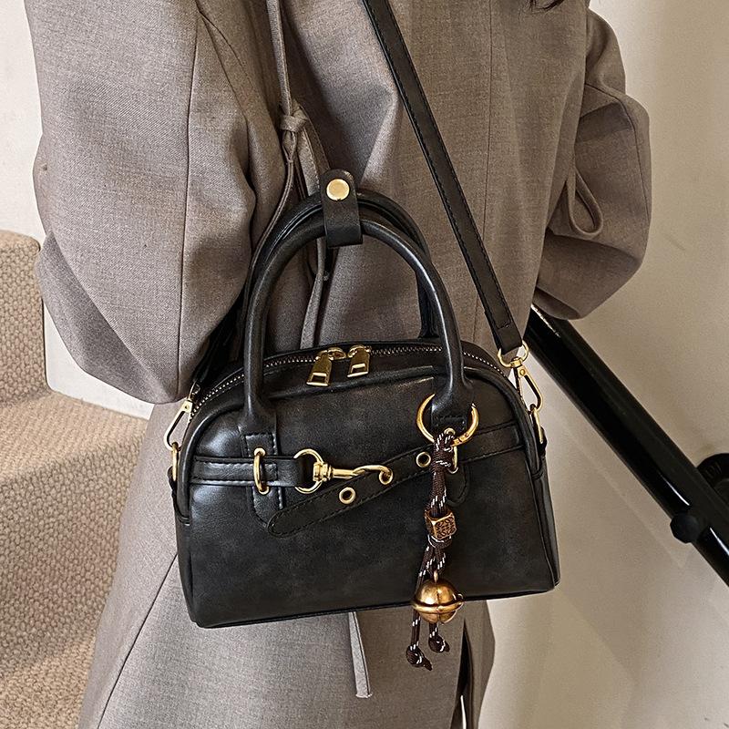 Popular American Retro Casual Portable Boston Bag Fashionable Simplicity High Sense Niche Messenger Bag Women