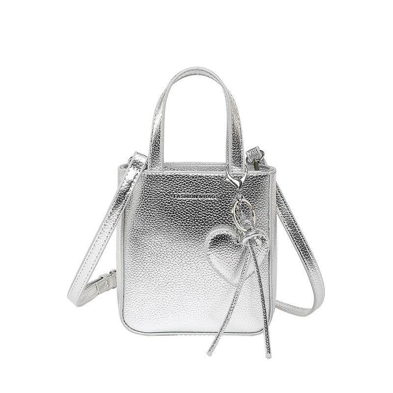 

Fashion shoulder bag women s messenger bag new retro casual women s bag niche mobile phone bag simple hand bag срібний