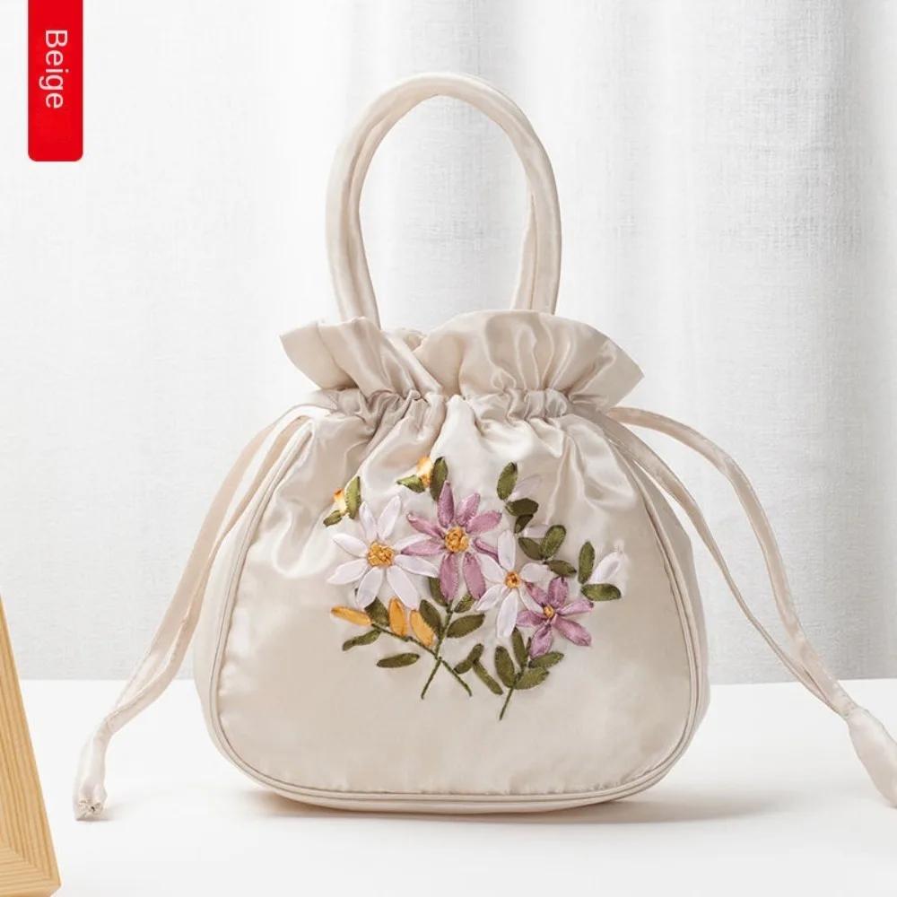 Embroidered Flower Pattern Women Bucket Bag National Phone Bag Ladies Small Dacron Top Handle Bag Casual Occasions