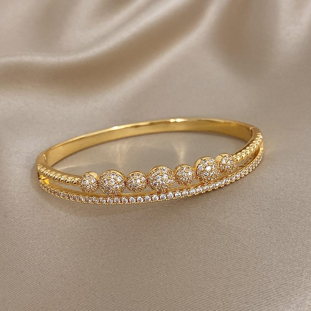Luxury Sparkling Zircon Gold Plated Bracelet for Women Bridal Elegant Geometry Open Spring Buckle Bangle Wedding Jewelry Gift