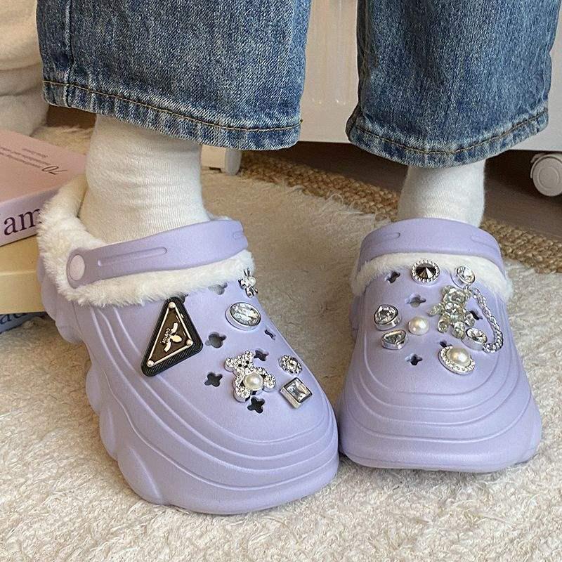 Herren- und Damen-Plüschpantoffeln für den Winter 2024: Fellige, dicksohlige, höhenverstärkende Clogs für den Außenbereich