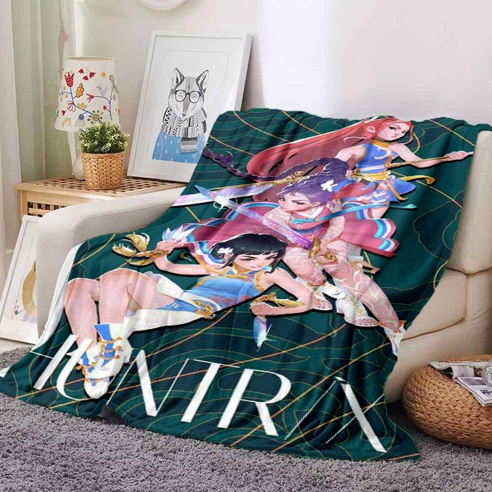 

1pc Hunter X Kopo group - Themed Flannel Blanket - Suitable for Bed, Home Decor, Graduation Gifts, Easter, Back to School, ChristmasA94 80cmx120cm(31inx47in)