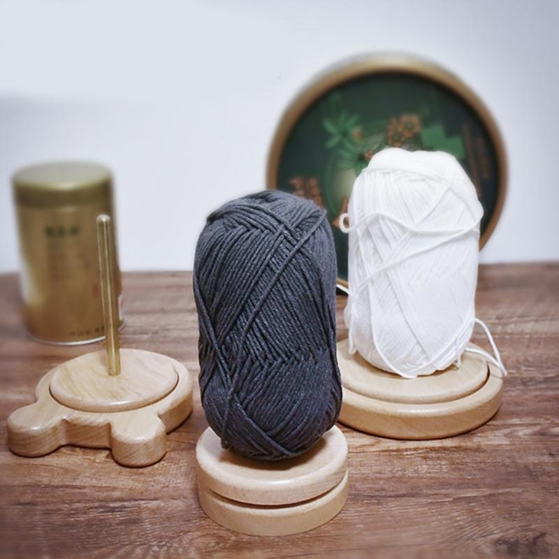 Drehbarer Holzgarnhalter für Strick- und Häkelprojekte Leichtgewichtiger, tragbarer Holzgarnspender Garnspulenständer