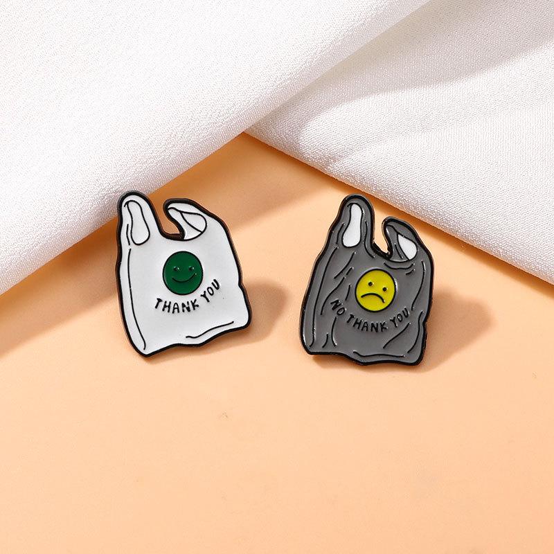 Cartoon plastic bag smiley face shape brooch trendy schoolbag clothes decoration oil spike needle