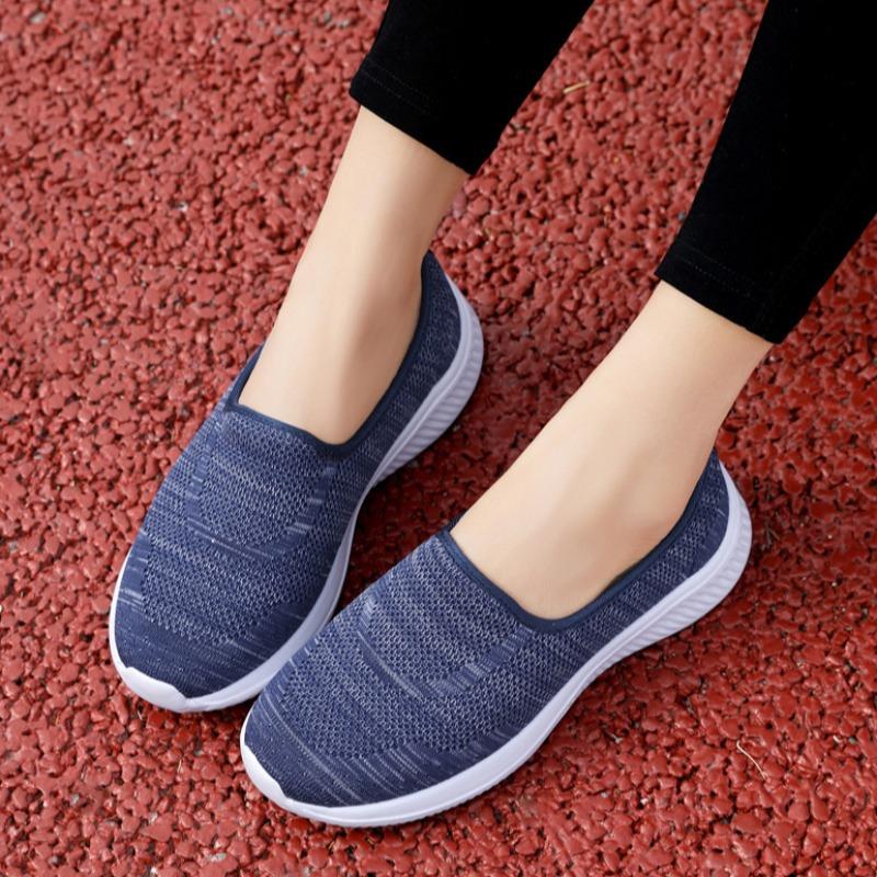 Women's Lightweight Breathable Fly-woven Mesh Sports Shoes