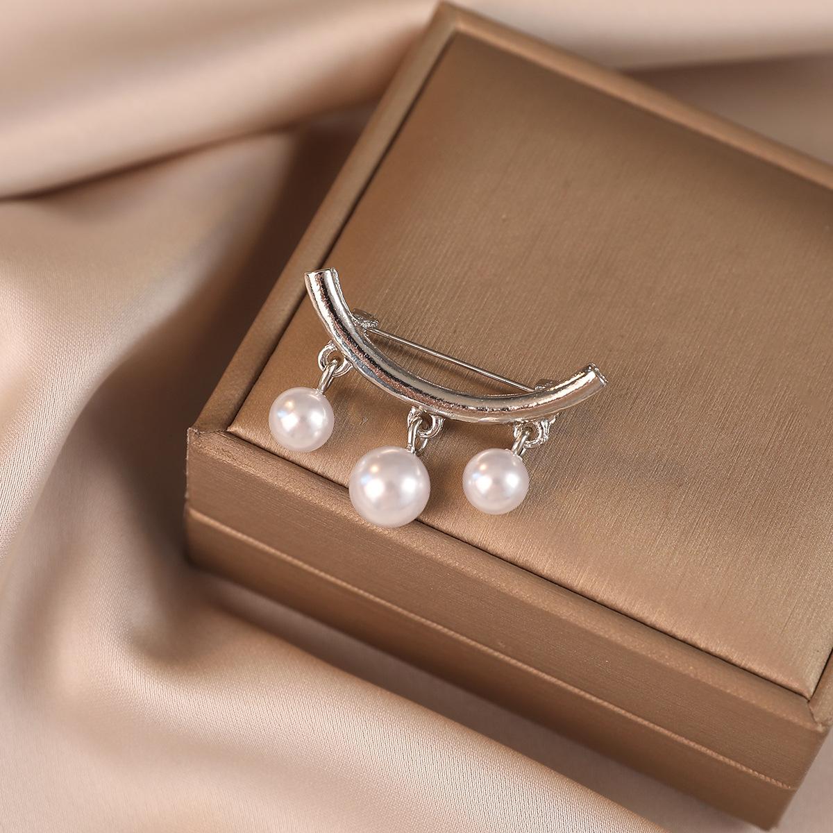 

Жемчужная брошь «Смайлик», Премиальная и Легкая Роскошь, Застежка с защитой от бликов, Универсальная корсажная брошь