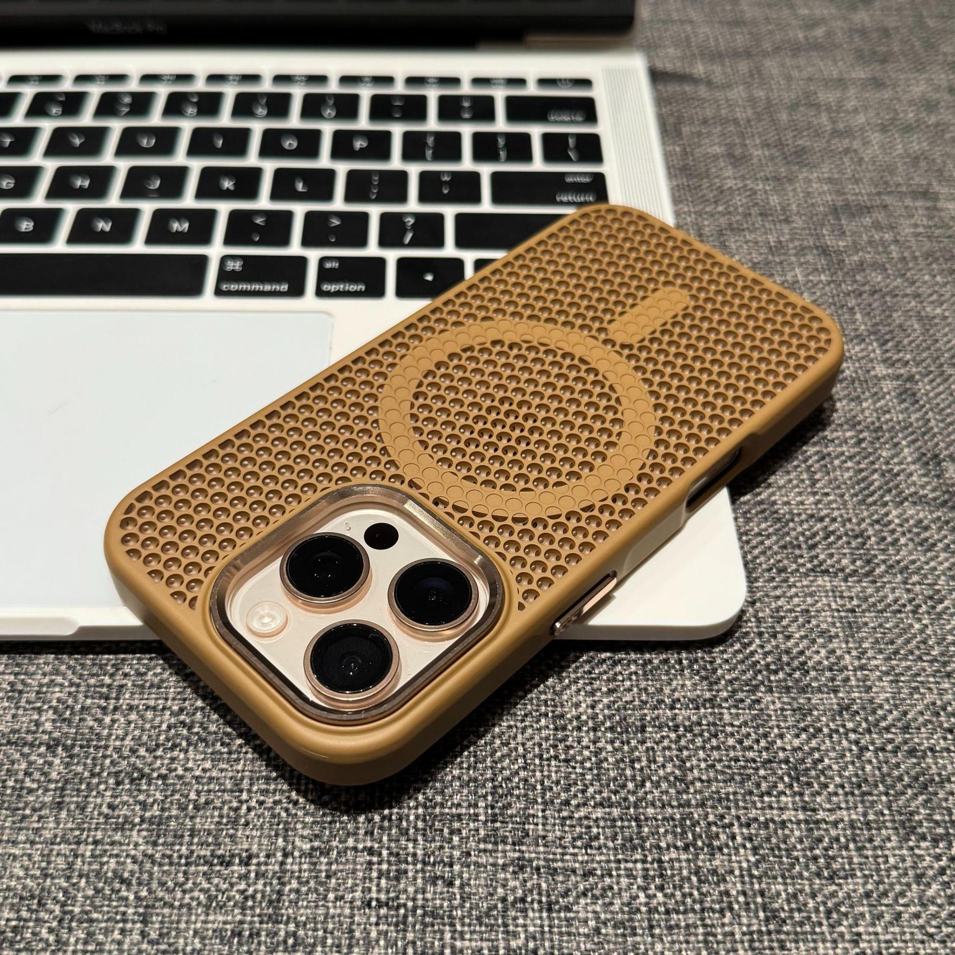 

Applicable to iPhone17PROMAX mesh heat dissipation magnetic skin suction mobile phone case Apple 16 metal frame iPhone 17