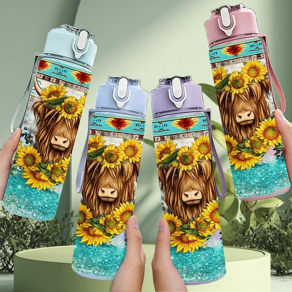 1PC Sunflower Highland Cow Farm Print 750ml Color Plastic Sports Water Bottle Leakproof Flip Straw Lid Suitable for Sports Office Home Use