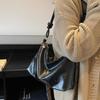 Yogodlns Lässige Modische Damen Schultertasche Einfacher Urbaner Stil PU-Material Große Kapazität Tägliche Kombination Crossbody Boston Tasche