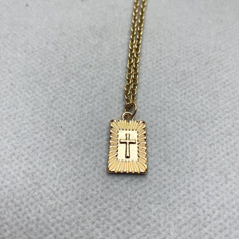 

Qingdao Jewelry Western Style Niche Design High-Grade Enamel Flower Cross Geometric Square round Necklace Women Section 3