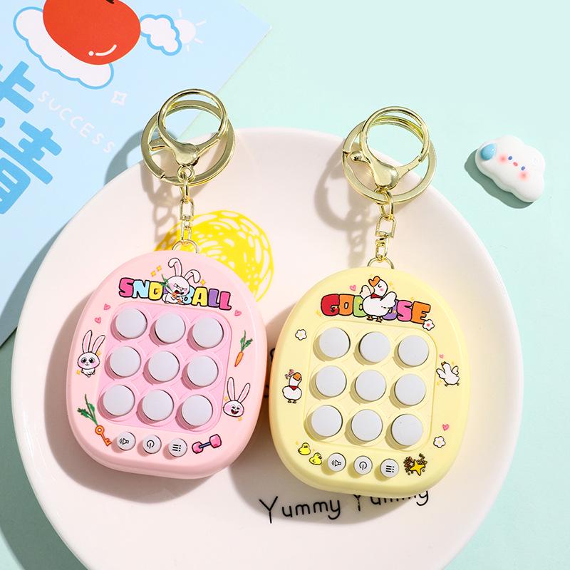 Tic-Tac-Toe Keychain: Cute Cartoon Decompression Toy for Kids