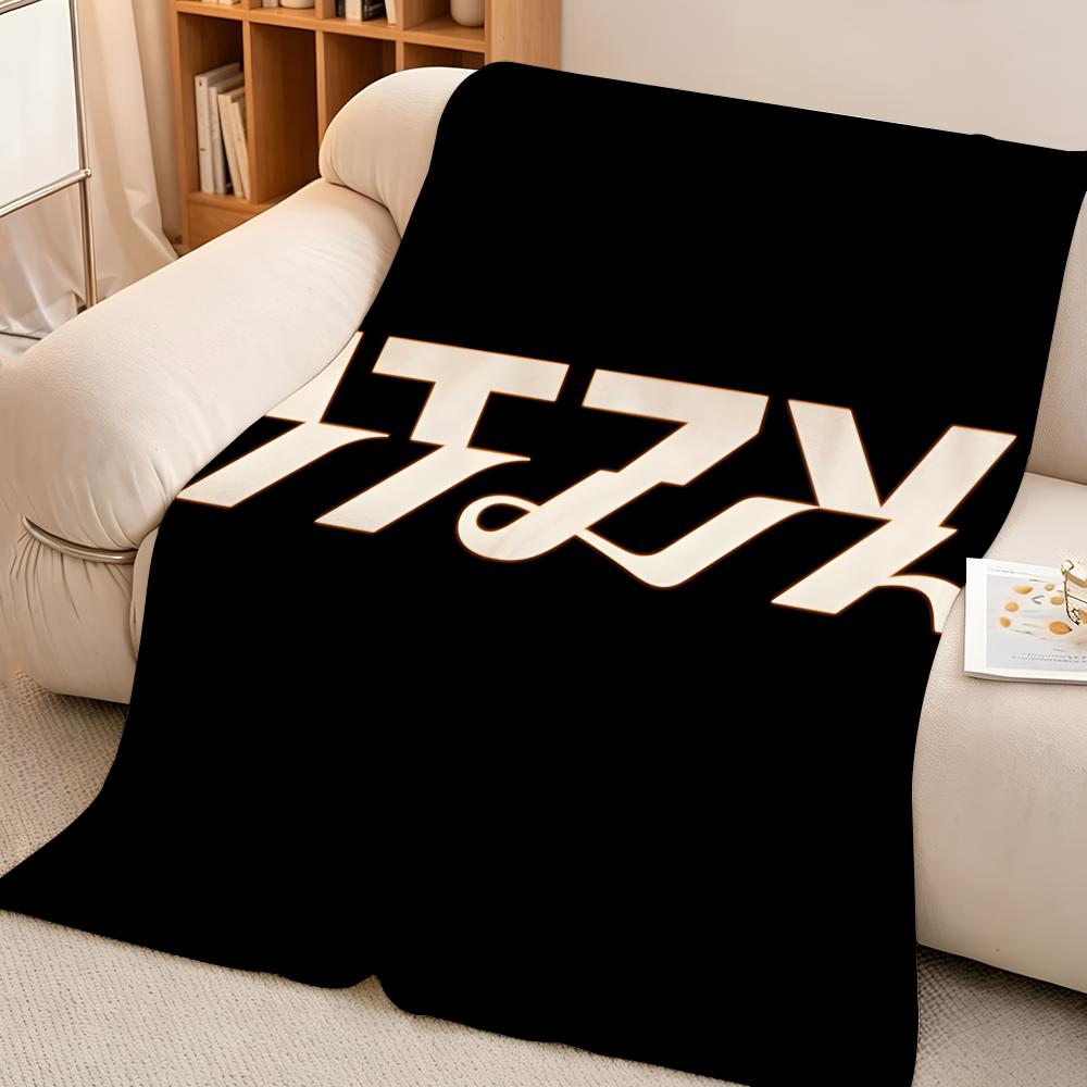Music I-ITZY Throw High-Density Short Plush Blanket Soft Skin-Friendly for Sofa Nap Air-Conditioned Room