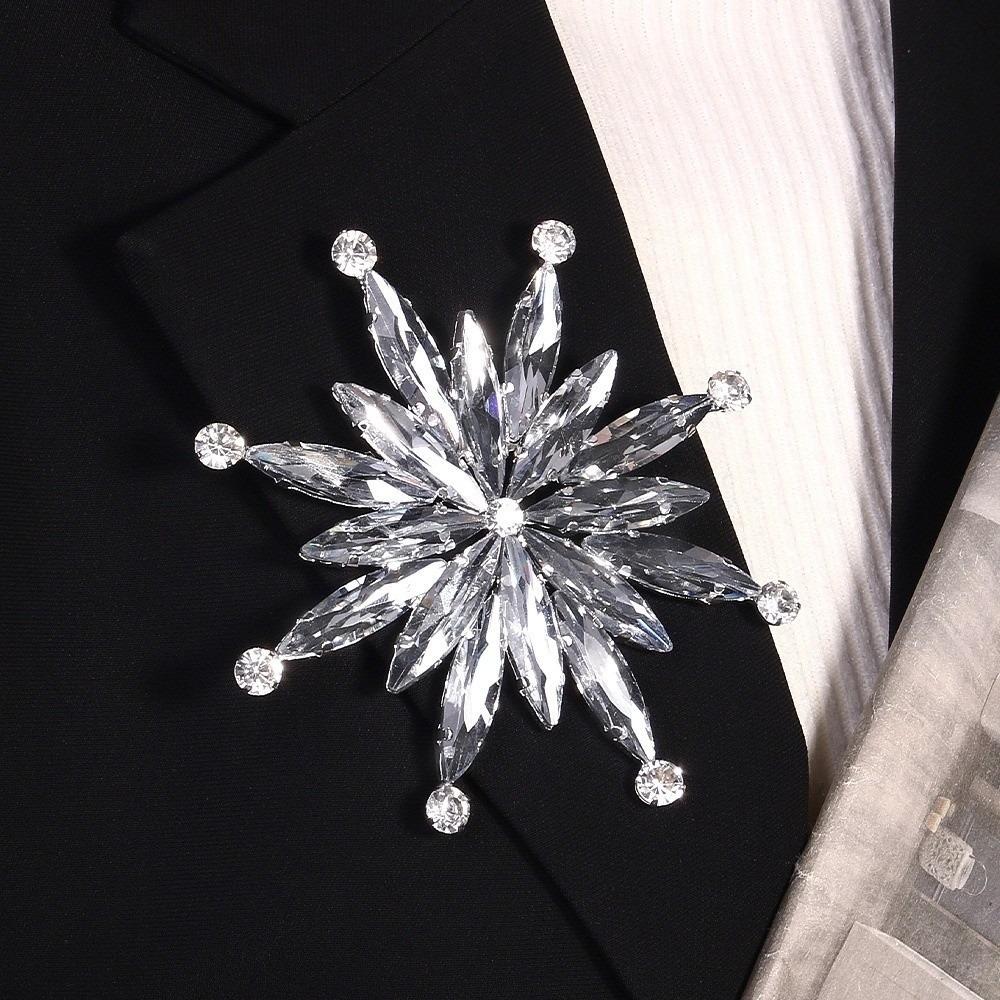 Body Jewelry Rhinestone Brooch Decorative Clothing Chest Flower Irregular Flower Brooch Party