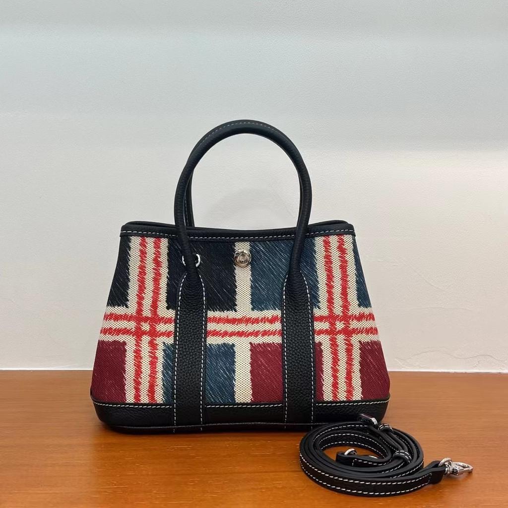 2025 New Style Will Be Equipped With Real Leather Small House Flower Garden Package Hand Delivery Express Package Large Capacity Cross-Border Package
