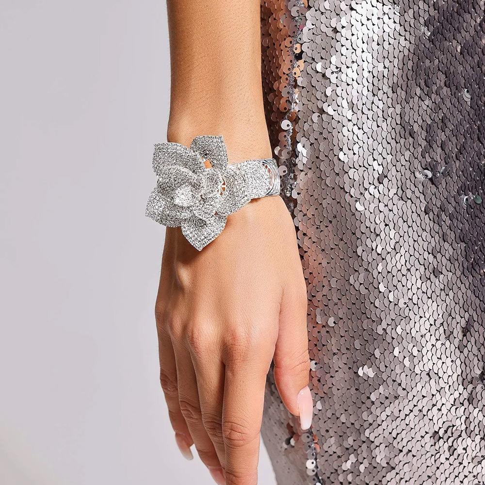 

Bling Flower Armband Arm Chain Adjustable Flower Upper Arm Bangle Party золотий