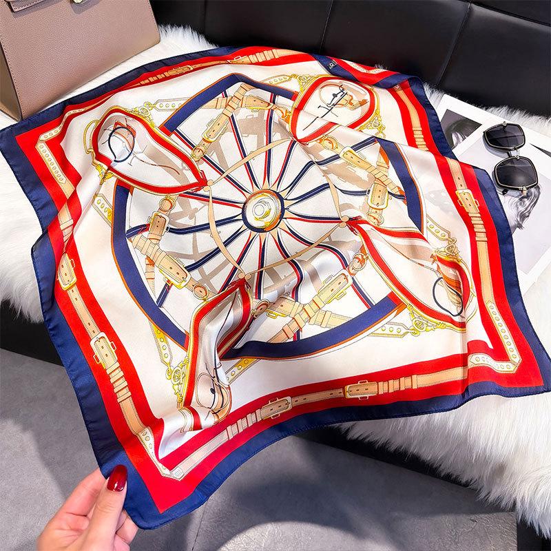 Spring Silk Scarf Fashionable Foreign Style Versatile Small Square Scarf 70Cm Decorative Scarf Sunscreen Travel Shawl Women