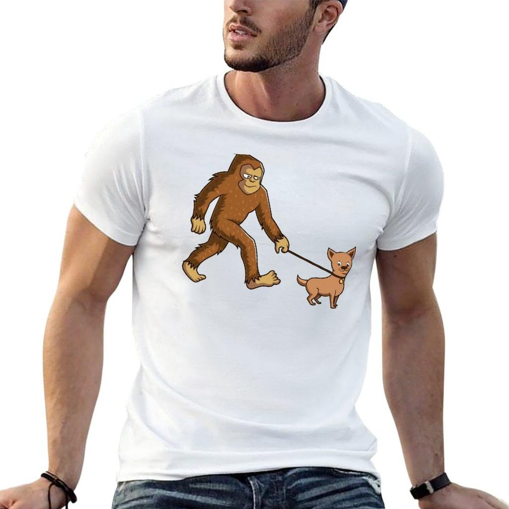 T-shirt Imprimé Croyeur OVNI Sasquatch Bigfoot Chien Chihuahua Marchant T-shirts Imprimés Pour Unisexe T-shirts Pour Unisexe Graphique T-shirt Drôle