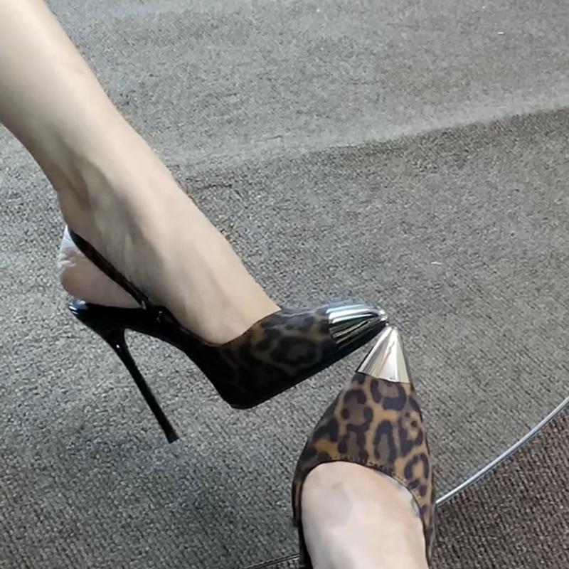

Весна и лето новый леопардовый принт слово с металлической головкой сексуальные высокие каблуки темперамент королевской сестры открытая спина тонкий каблук сандалии женские 40