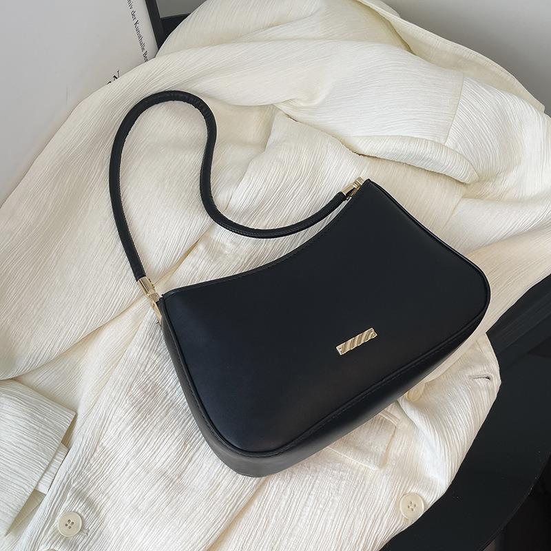 Niche underarm bag women's new trendy and versatile daily shoulder messenger bag textured saddle bag