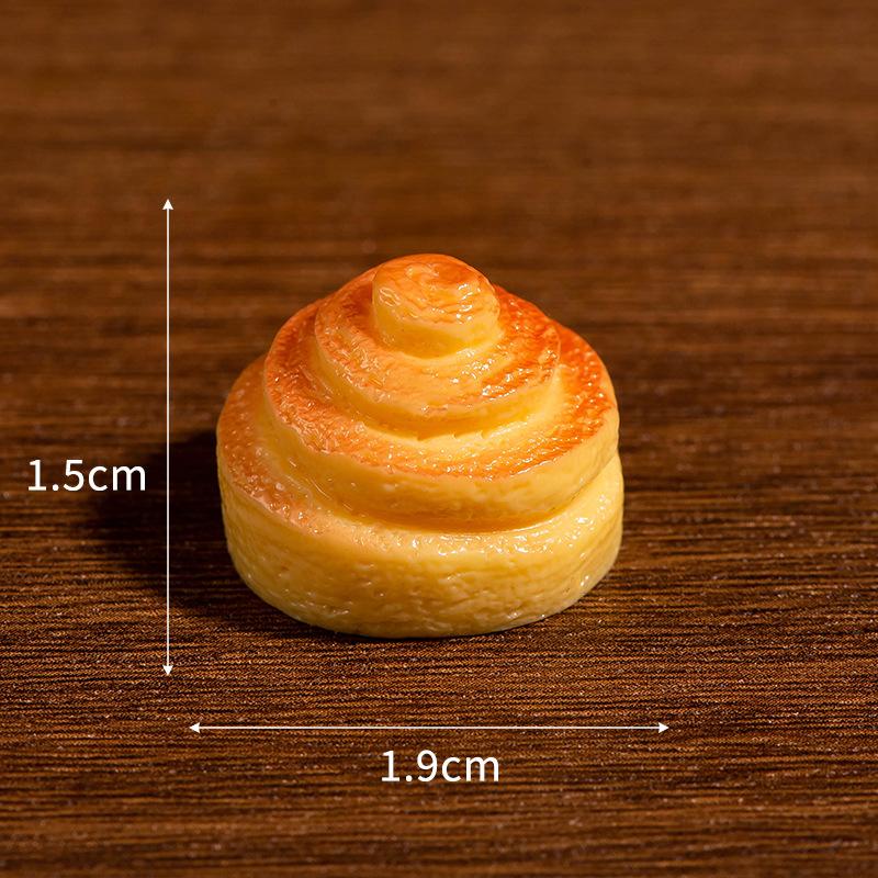 1pcs Kitchen Food Toy Simulation Kitchenware Play DIY Resin Emulated Chocolate Cake Bread Biscuit Tableware Decor Child Kid Toy