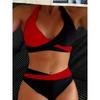 Bikini de dos piezas para mujer con bloques de color negro y rojo y cuello halter