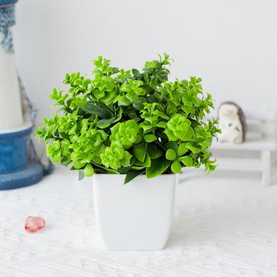 Decoração de casa – Flores e coroas artificiais