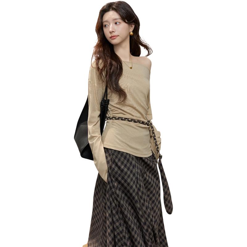 Mishow Relaxed Off-Shoulder Top & Plaid Skirt Collection S